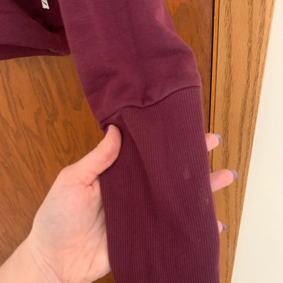 Gymshark Cropped Hoodie - Picture 6 of 8